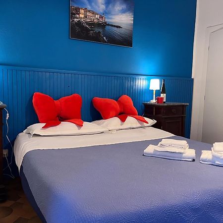 Casa Di Mezzo By Arbaspaa Manarola Bagian luar foto