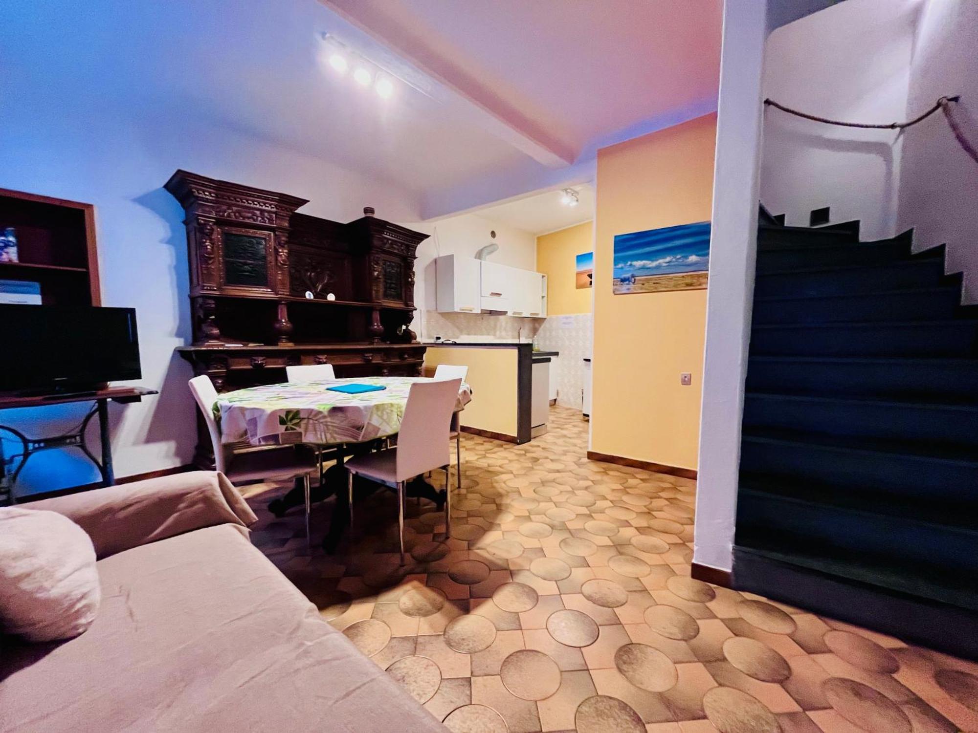 Casa Di Mezzo By Arbaspaa Manarola Bagian luar foto